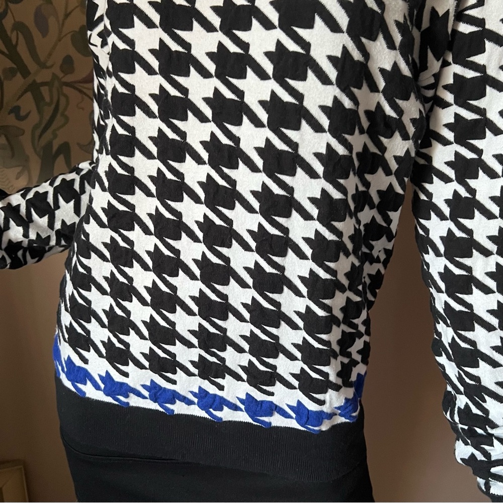 Dex 1963 Women’s XS Black & White, Blue Detail Houndstooth Round Neck Sweater - Picture 5 of 14